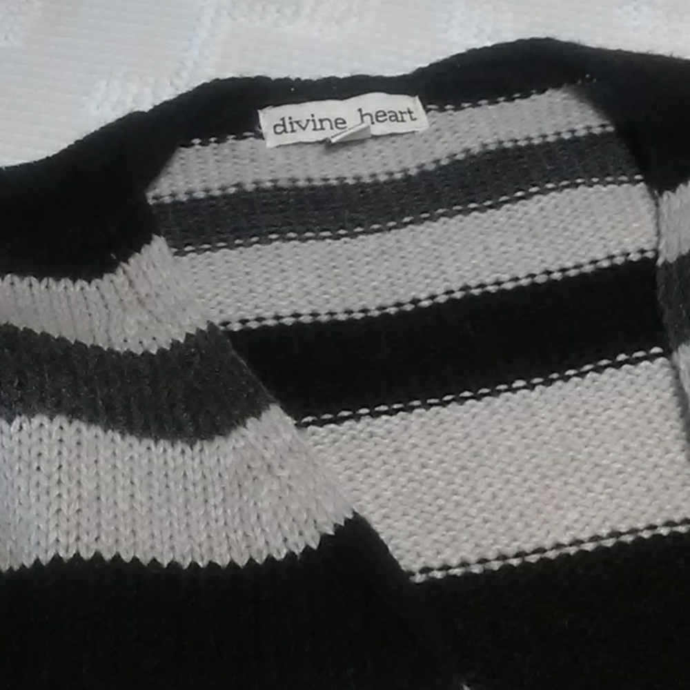 Sweater - Picture 2 of 5